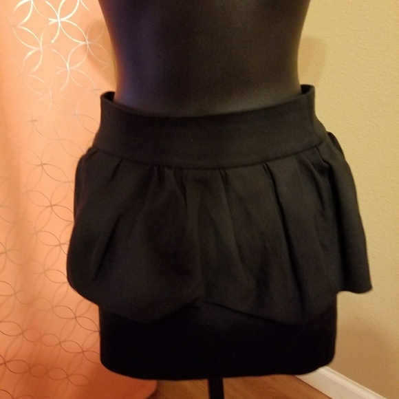 zara Dresses & Skirts - Zara skirt
